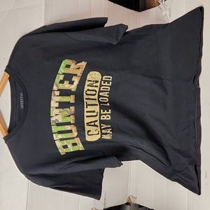 EUC Lifestyle Legends Hunter Caution May be Loaded Men's sz XL Tshirt